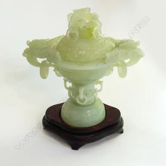 ORIENTAL 3 PCE CHRYSOPRASE CONTAINER w. CAPTURED HANDLES ON STAND H.200mm