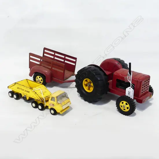TONKA TIN TOY TRACTOR & TRAILER L450MM& TONKA BOTTOM DUMP TRUCKL230MM