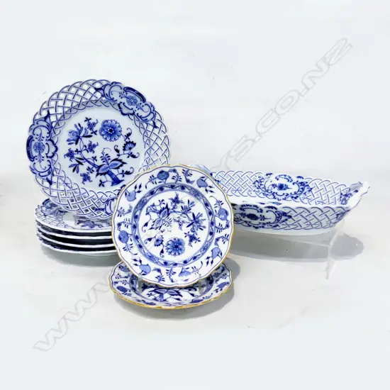 MEISSON PORC B/W BASKET L270 5 MATCHING PLATES & 2 SIDE PLATES