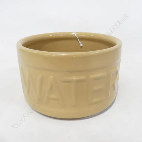 MASON CASH MINI DOG BOWL 150mm dia