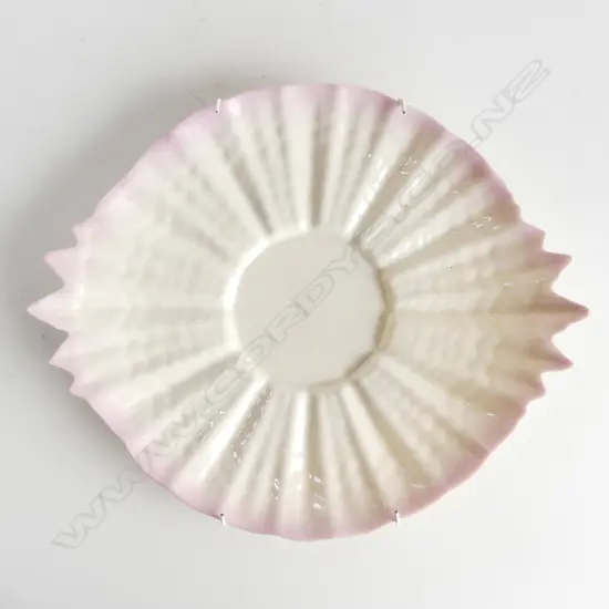 LG BELLEEK BLACK LABEL PLATE 245mm dia