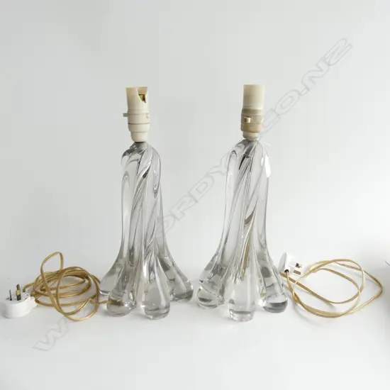 PR STYLISH C1960S FRENCH 'ART VANNES' WRYTHEN GLASS TABLE LAMPS. H.380mm