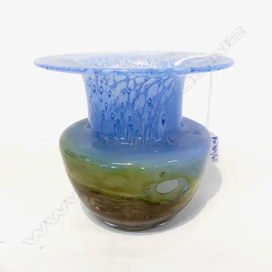 GLASS VASE; JOHN ORWAR LAKE FOR EKINAS SWEDEN H.140mm / 155mm dia