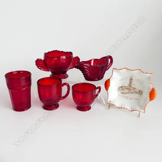 5 PCES SOLID RED EXHIBITION GLASS; 4 NZ CENTENNIAL + SHELLEY DISH 105x130mm