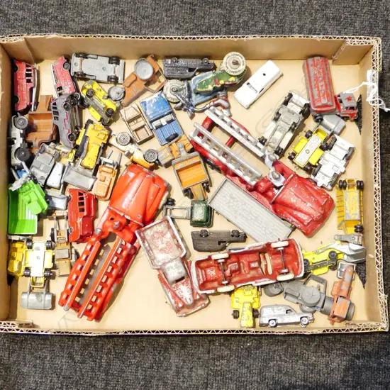 COLLECTION 40 PLUS MINITURE FUNHO TOYS