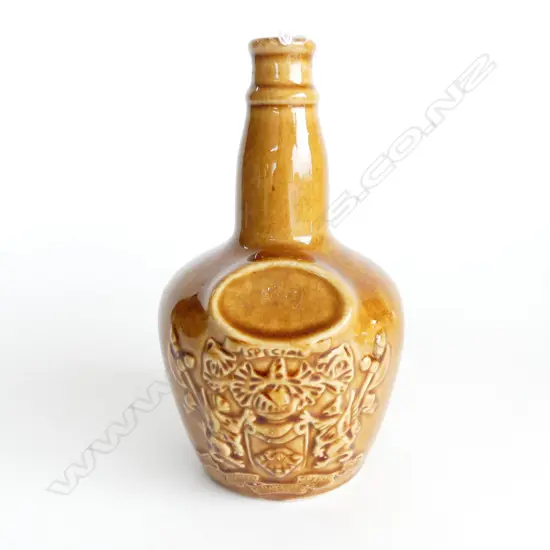 INDIAN MOHAN MEAKIN BREWERIES BOTTLE