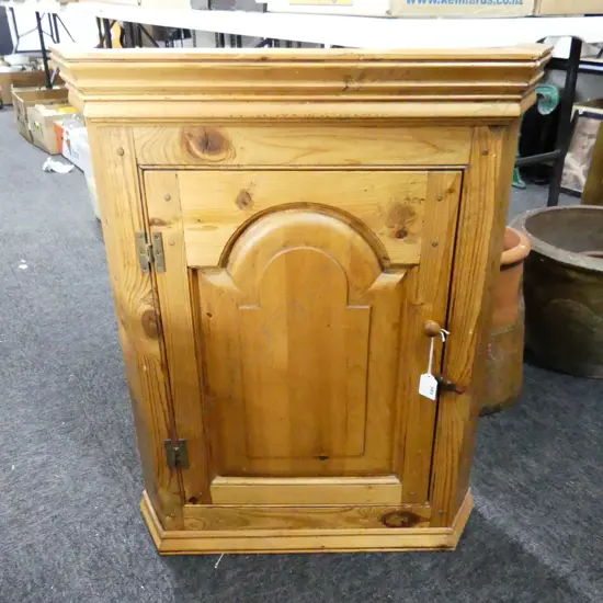 PINE CORNER CABINET 440x440x720mm