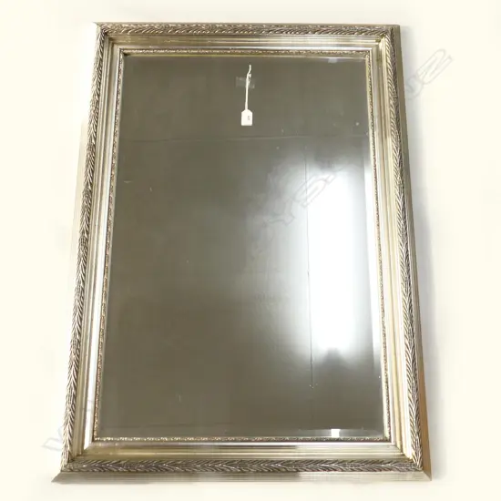LG MIRROR SILVER FRAME 1060x760mm