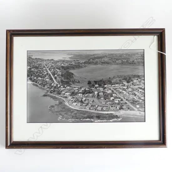 FRAMED VINTAGE NZ AERIAL PHOTOGRAPH, TAKAPUNA C.1940 240x390mm