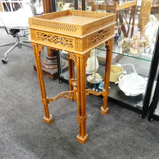 CHINESE CHIPPENDALE STYLE TORCHERE / SIDE TABLE 325x325x670mm