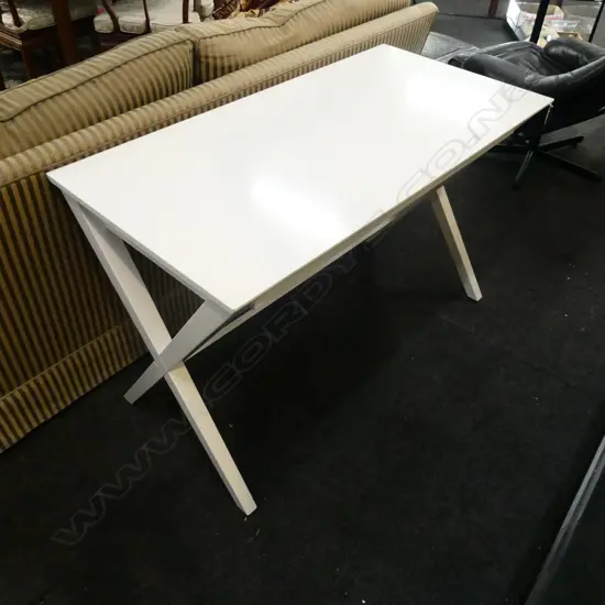 WHITE PLAN DESK WITH X STRETCHER .1200X600X765
