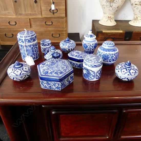 11 SMALL THAI B/W LIDDED CONTAINERS H.95mm