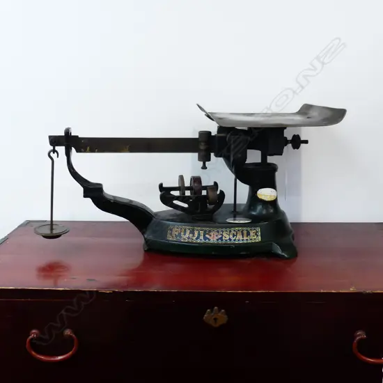 SET OLD FUJI BALANCE SCALES. 540X250mm