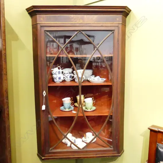 ANTIQUE MAHOGANY ASRAGAL GLAZED CORNER CABINET w. KEY 570x570x1200mm