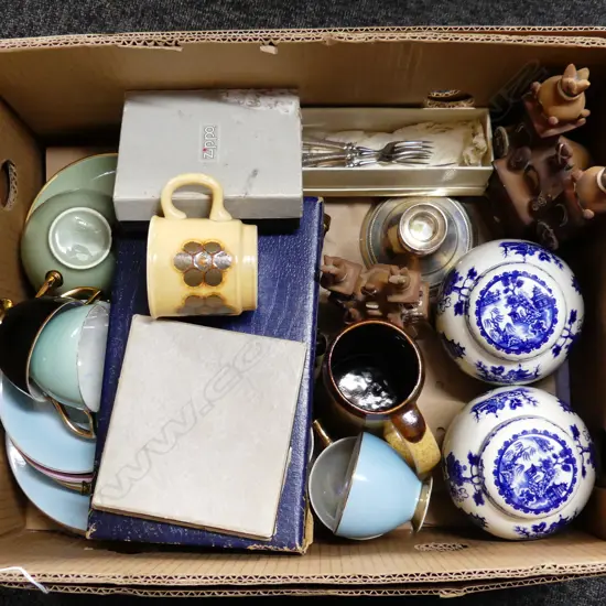 BOX LOT CHINA EP B/W GINGER JARS ETC 