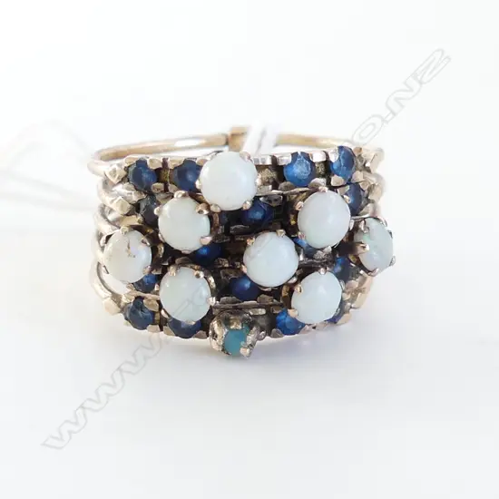 9CT (UNMARKED) OPAL RING 5.7 GRAMS