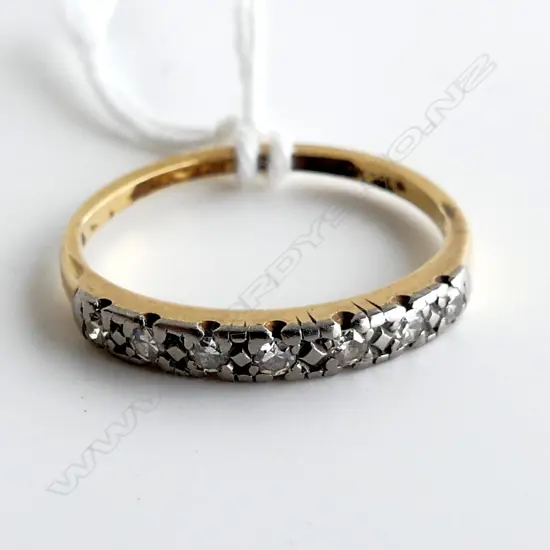ESTATE 18CT GOLD AND DIAMOND SET BAND