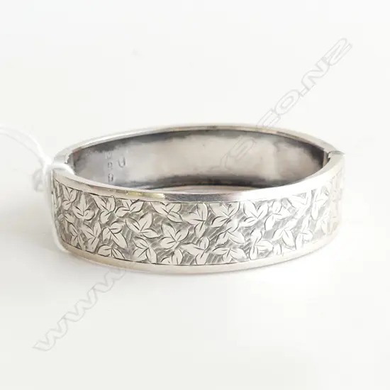 VICTORIAN SILVER HINGED BANGLE BIRMINGHAM 1886