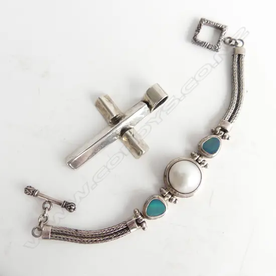SILVER CRUCIFIX & SILVER BRACLET SET WITH BLISTER PEARL & OPAL