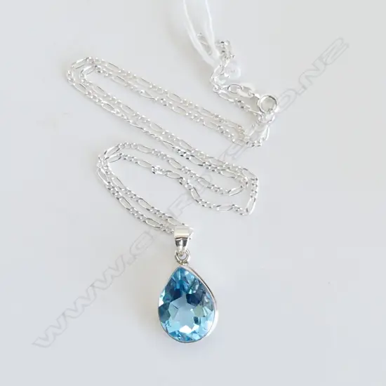 925 SILVER SET BLUE TOPAZ TEAR DROP PENDANT & CHAIN
