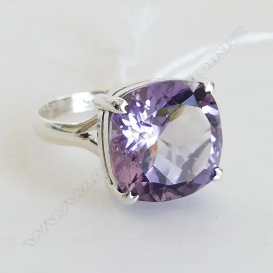 925 SILVER & LG AMETHYST DRESS RING SIZE P