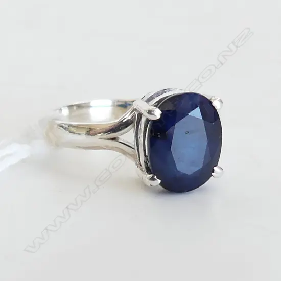 925 SILVER & BLUE SAPPHIRE DRESS RING