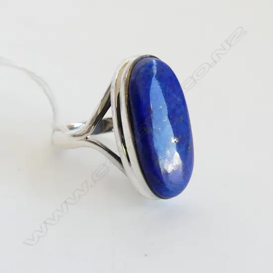 925 SILVER & LG OVAL LAPIS LAZULI DRESS RING