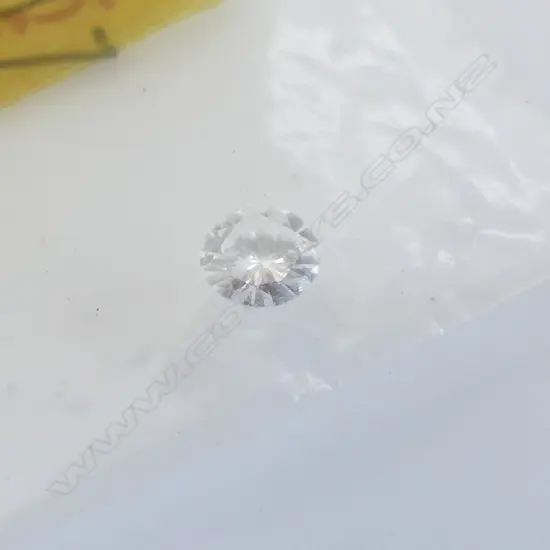 DIAMOND - SOME SMALL CHIPS, APPROX 0.32 PT