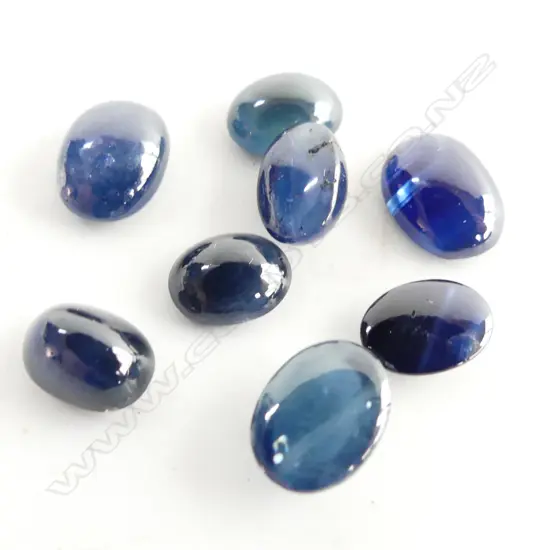 BOX 8 10CT SAPPHIRE CABOCHONS