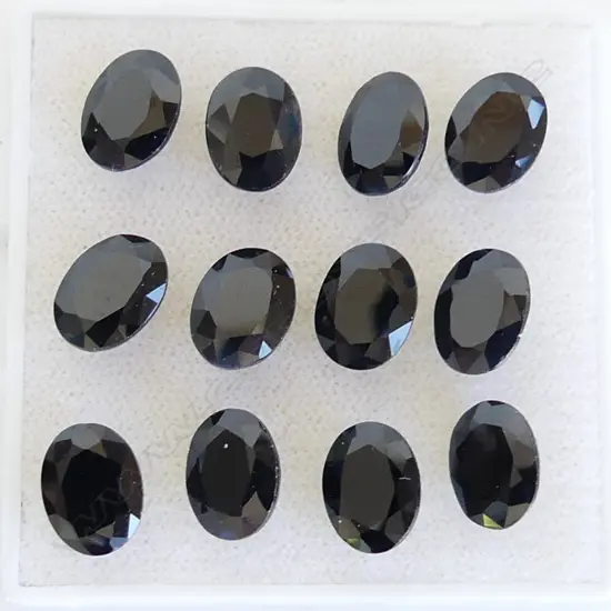 BLACK SAPPHIRE OVAL 8X6 12 = 19.85CT