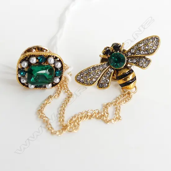 GOLD GILD & COLOURED STONE 2 PC BEE & FLOWER PIN 