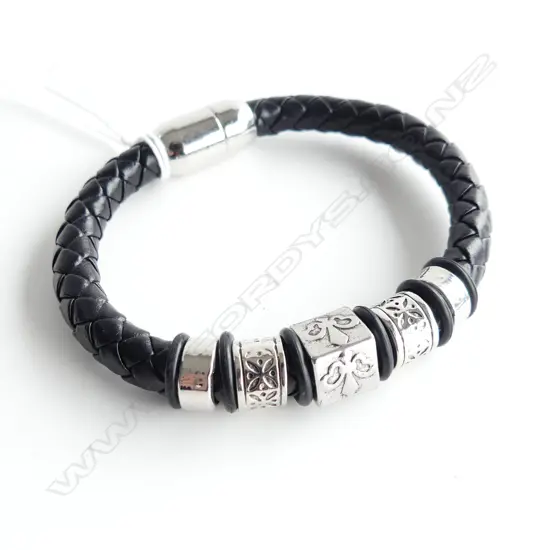 NATURAL CALF LEATHER & SILVER PLATE MEN'S BRACELET, MAGNETIC CATCH