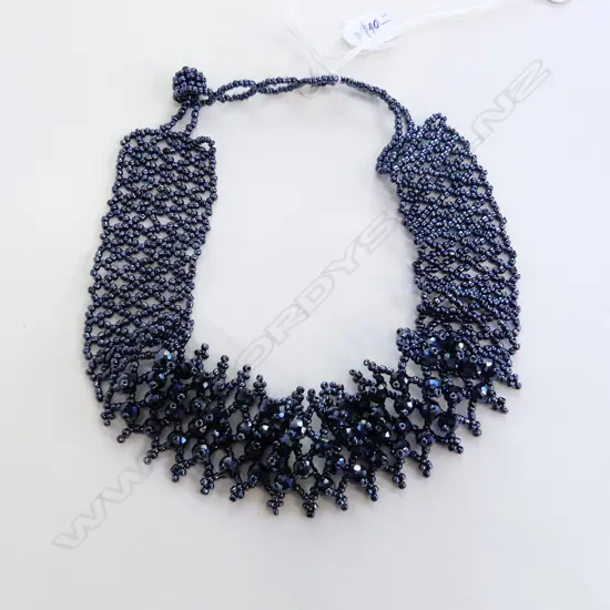 GLASS & BEAD CHOKER 
