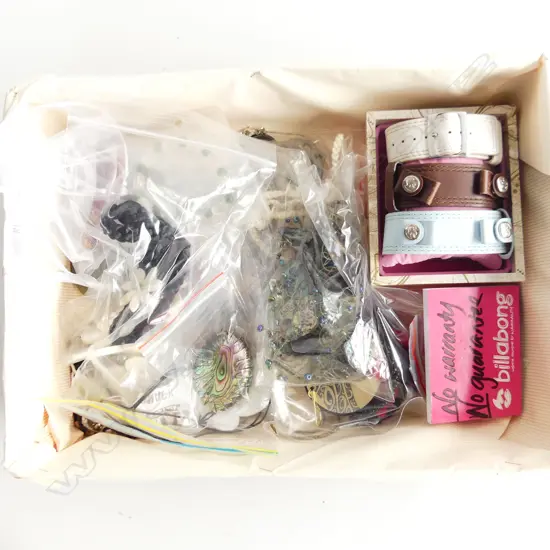 SHOE BOX MIXED COSTUME JEWELLERY