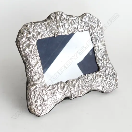 ORNATE VINTAGE STG SILVER FRAME, 225 X 200mm