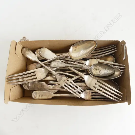 ASST SILVER PLATE FIDDLE PATTERN SPOONS & FORKS