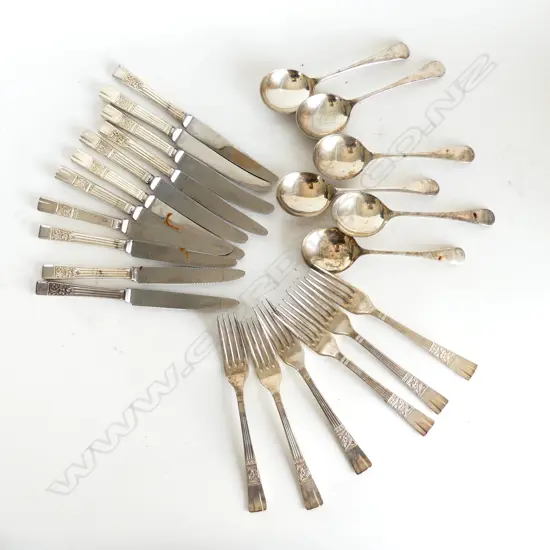 VINTAGE SILVER PLATED KNIVES, SPOONS & FORKS, ASST PATTERNS