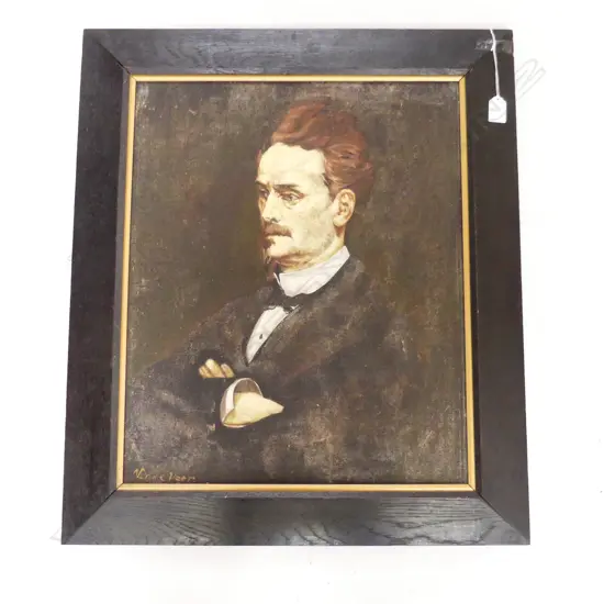 EARLY 20thC STYLE GENTLEMANS PORTRAIT, OIL ON CANVAS, SIGNED VANDE VEER 540x440mm