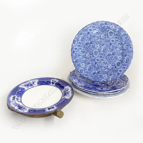 5 ANTIQUE B/W PLATES; 1 w. WARMER 280mm dia