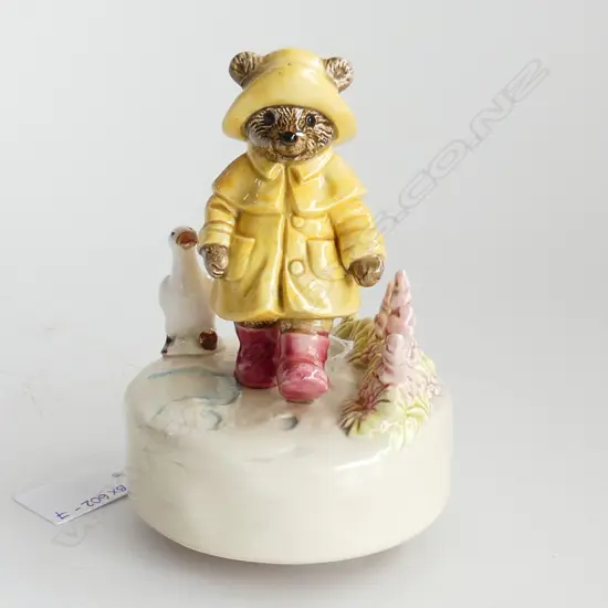 OTAGIRI HAND PAINTED PADDINGTON BEAR FIGURINE ON MUSICAL STAND 'SINGING IN THE RAIN' H. 150mm, WORKING