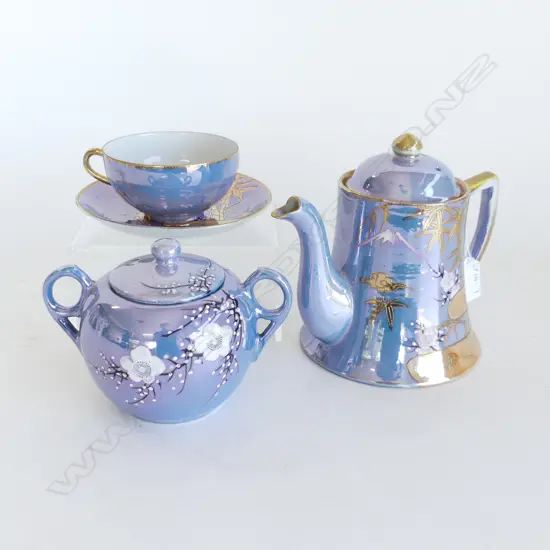 VINTAGE JAPANESE HAND PAINTED TEA SET; TEAPOT, SUGAR BOWL & C&S, BLUE & GOLD LUSTRE