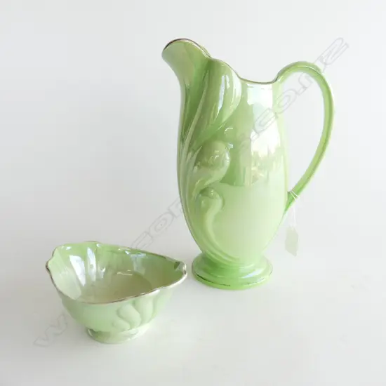 MALING GREEN LUSTRE DISH & JUG H.270mm