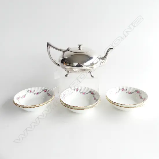 EP TEAPOT WITH 6 MINTONS DESSERT PLATES D 130 MM