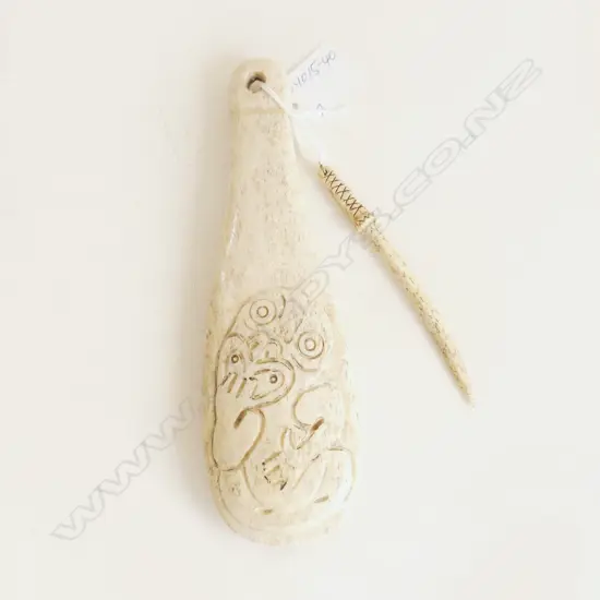 OLD MAORI WHALEBONE SMALL PATU tiki carved L.195mm + MINI BONE KATANA SWORD