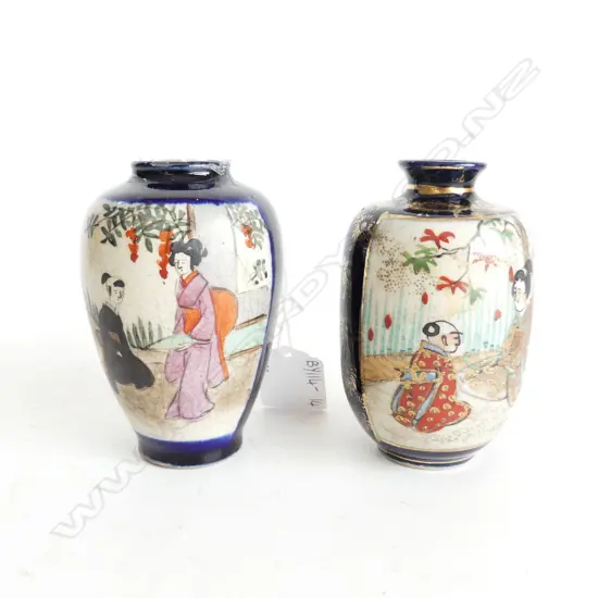 PR VINTAGE SM BLUE SATSUMA VASES, HAND PAINTED H. 90mm