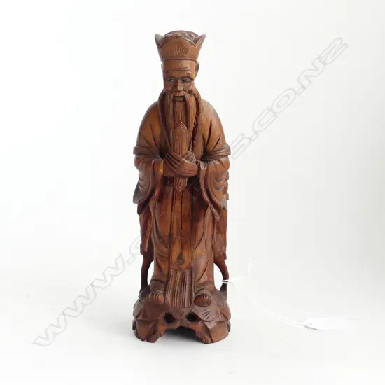 CHINESE FINELY CARVED WOOD SAGE FIGURE, H 21CM