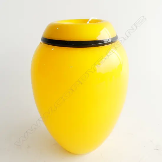 YELLOW O&M HOGLUND ART GLASS VASE, 1997 H.160mm