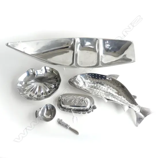 4 MEXICAN ART METAL SERVING DISHES, SIG. HR, 3 BOAT SHAPE (L.700mm) SALMON TRAY (L495mm) + SHELL & BUTTER DISH