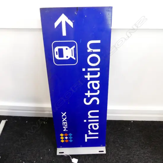 VINTAGE AUCKLAND RAILWAY ROAD SIGNAGE L830MM