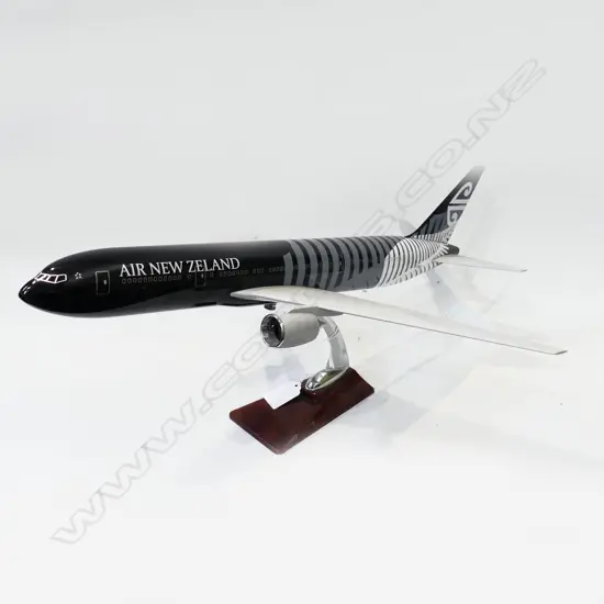 MODEL AIR NZ PLANE L.480mm